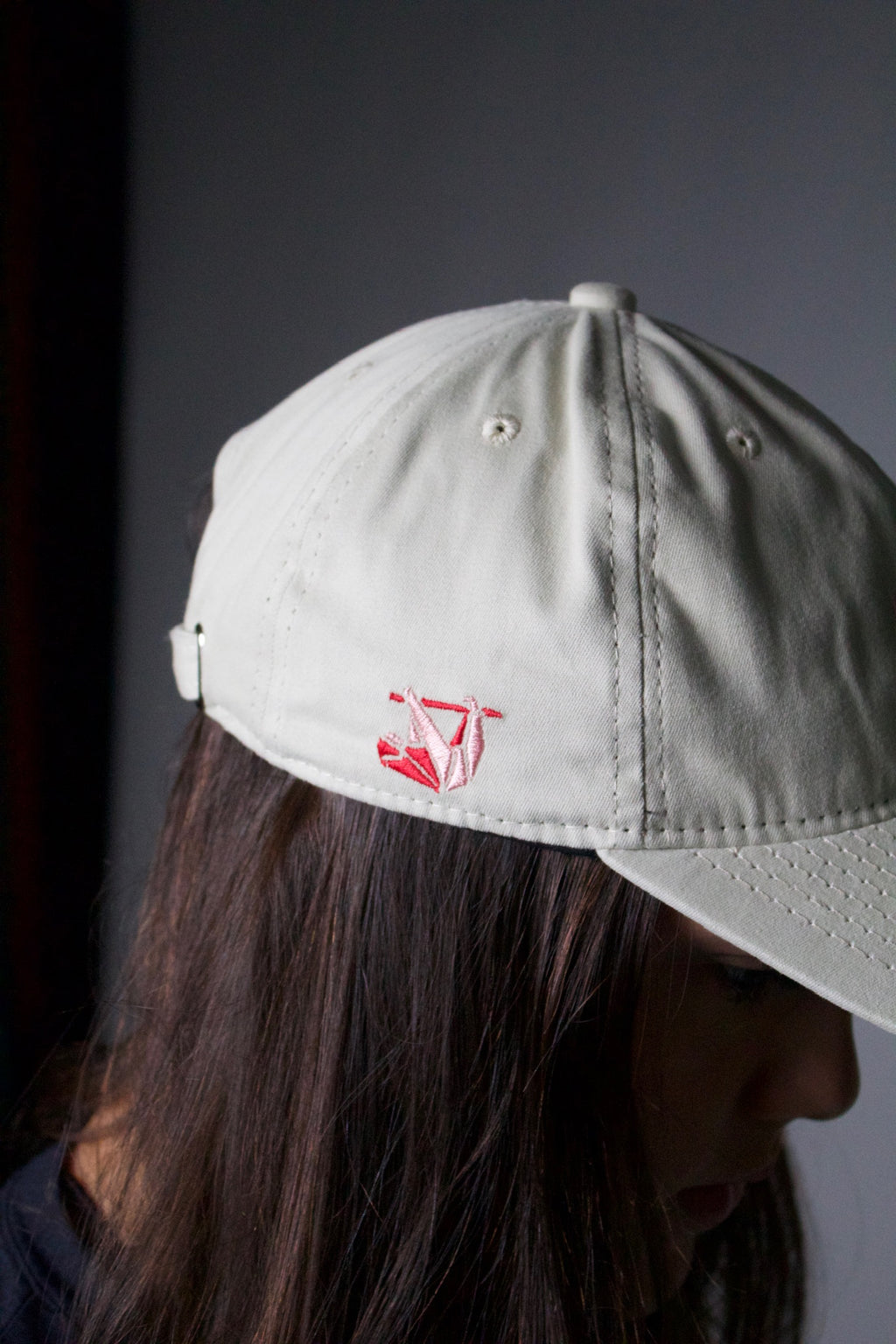 Boné Hot Girls Run "Off White"