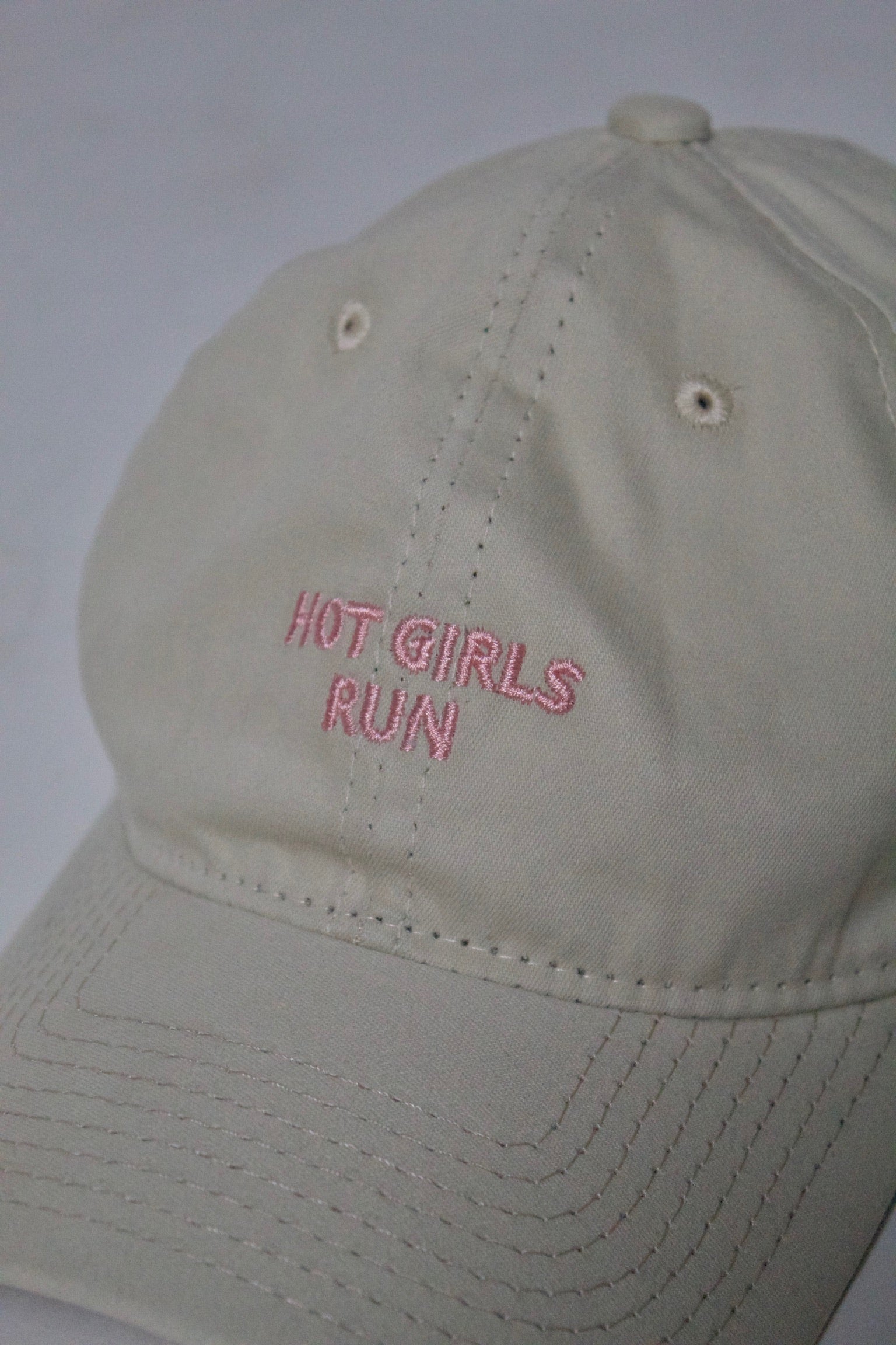 Boné Girls - HOT GIRLS RUN